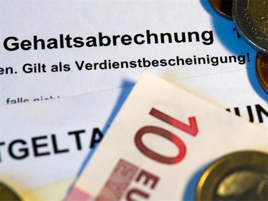 Löhne 2013 deutlich stärker gestiegen als in Jahren davor Große Einkommensunterschiede bestehen weiterhin zwischen Männern und Frauen. Foto: Arno Burgi