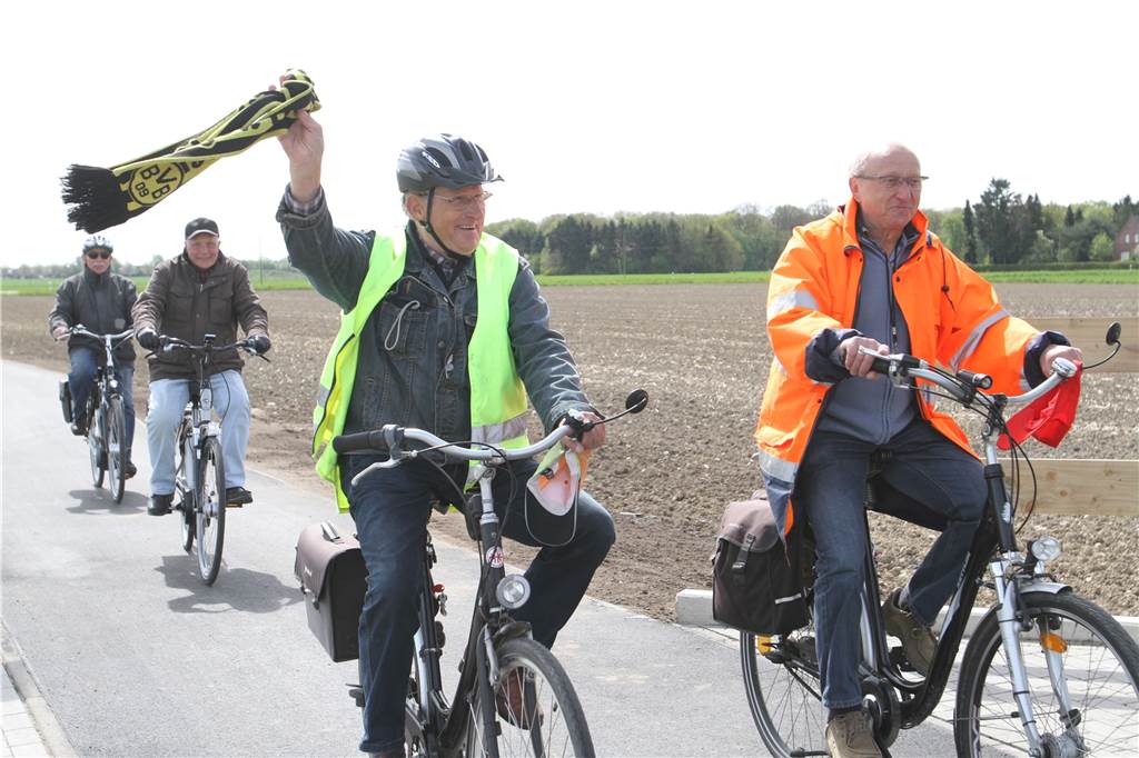 „Vieles hat mich stolz gemacht“: Bürgermeister Risthaus zeigt die Höhepunkte seiner Amtszeit Große Freude bei der Eröffnung des Radweges zwischen Herbern und Ascheberg Ende April 2015.