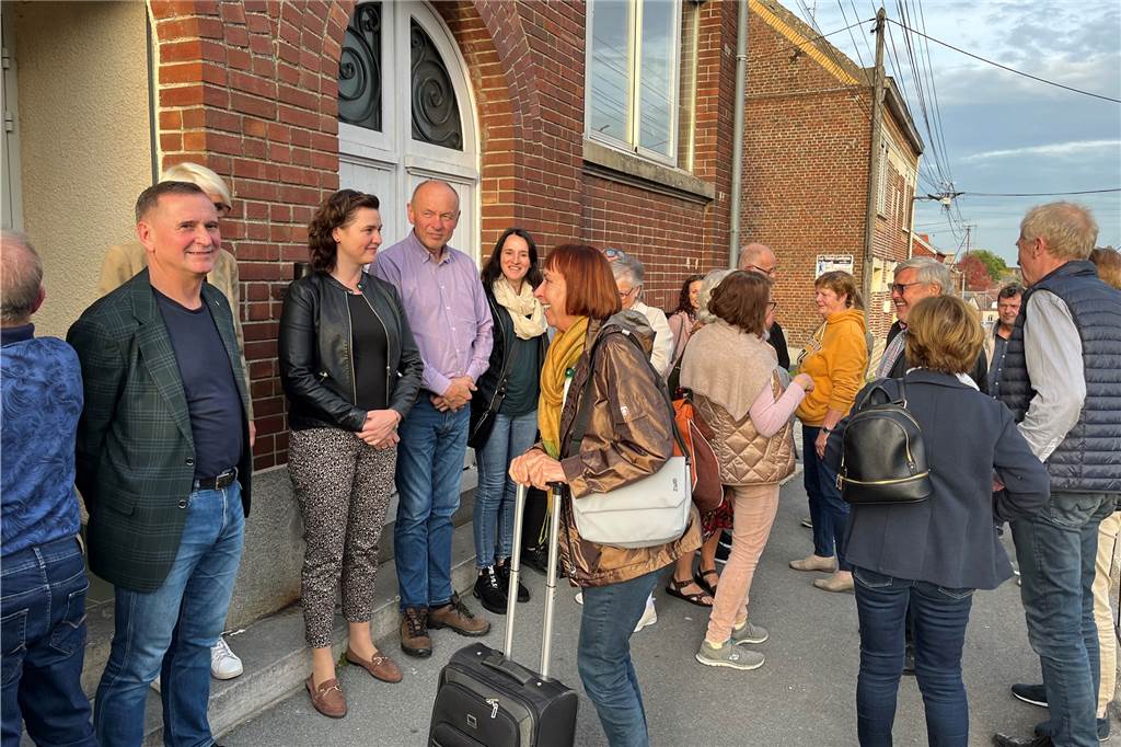 Große Freude beim Wiedersehen in Ligny bei den polnischen, französischen und deutschen Freundinnen und Freunden.