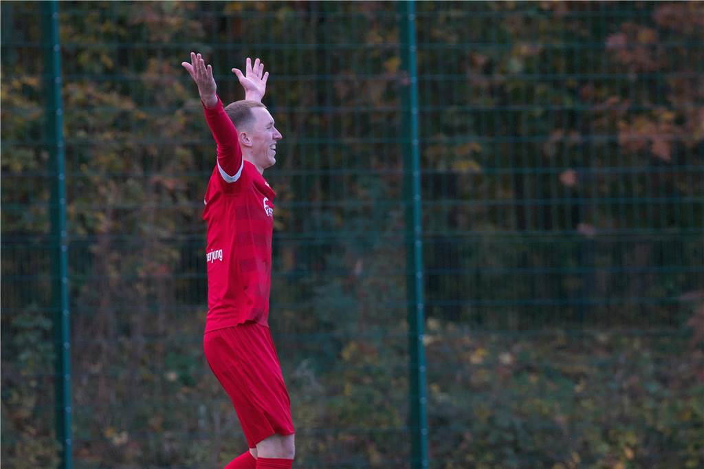 Große Freude nach dem 2:0: Concordia Flaesheims Tom Spyra feiert seinen Treffer aus 17 Metern.