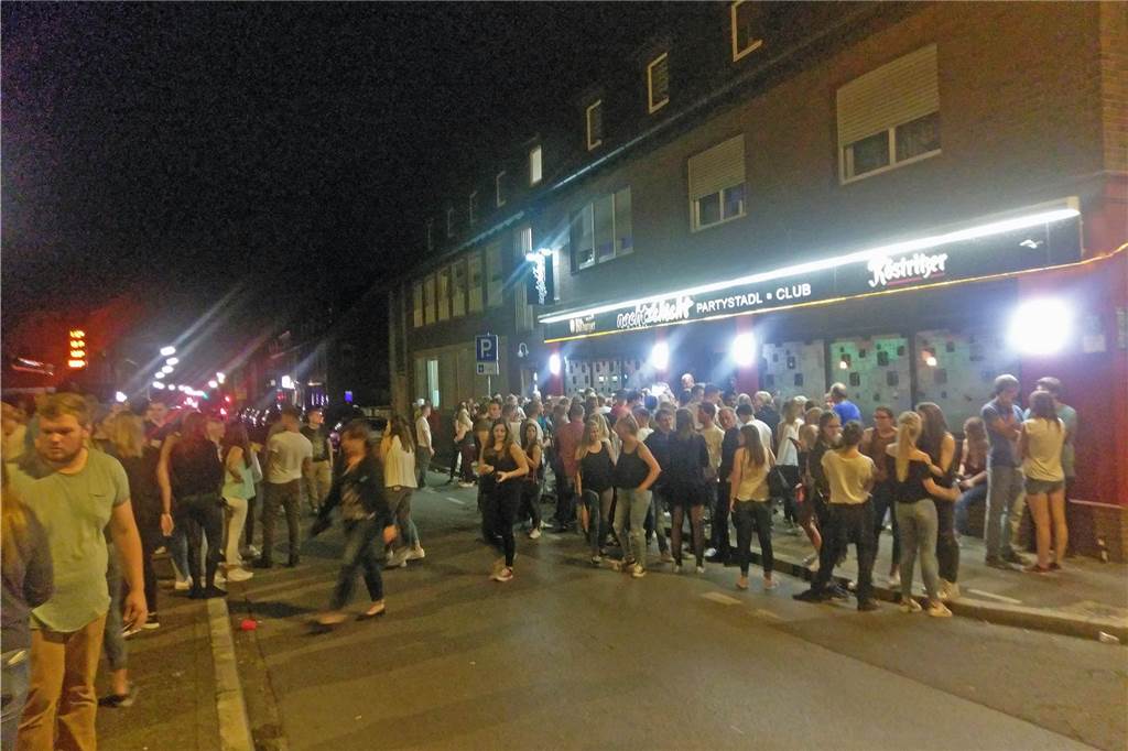 Betreiber der Nachtschicht bangt um Zukunft der Disko: „Lange können wir nicht mehr durchhalten“ Großer Andrang bei der Eröffnung der Nachtschicht im September 2016
