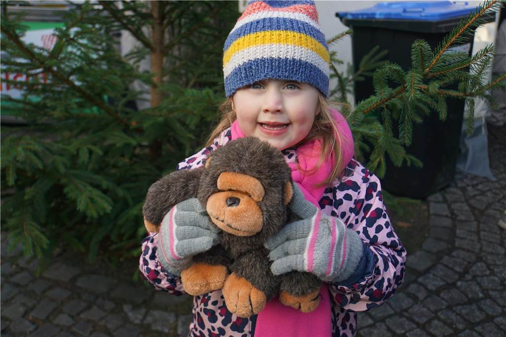Viele Bilder vom Weihnachtsmarkt Herbern: Der Nikolaus verteilte Geschenke Großer Andrang herrschte auf dem Weihnachtsmarkt in Herbern am 1. Advent (3. Dezember).