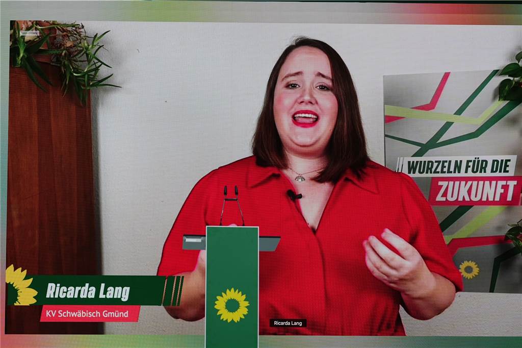 Lang und Nouripour zum neuen Grünen-Spitzenduo gewählt Grünenpolitikerin Ricarda Lang nimmt online am Bundesparteitag von Bündnis 90/Die Grünen teil.