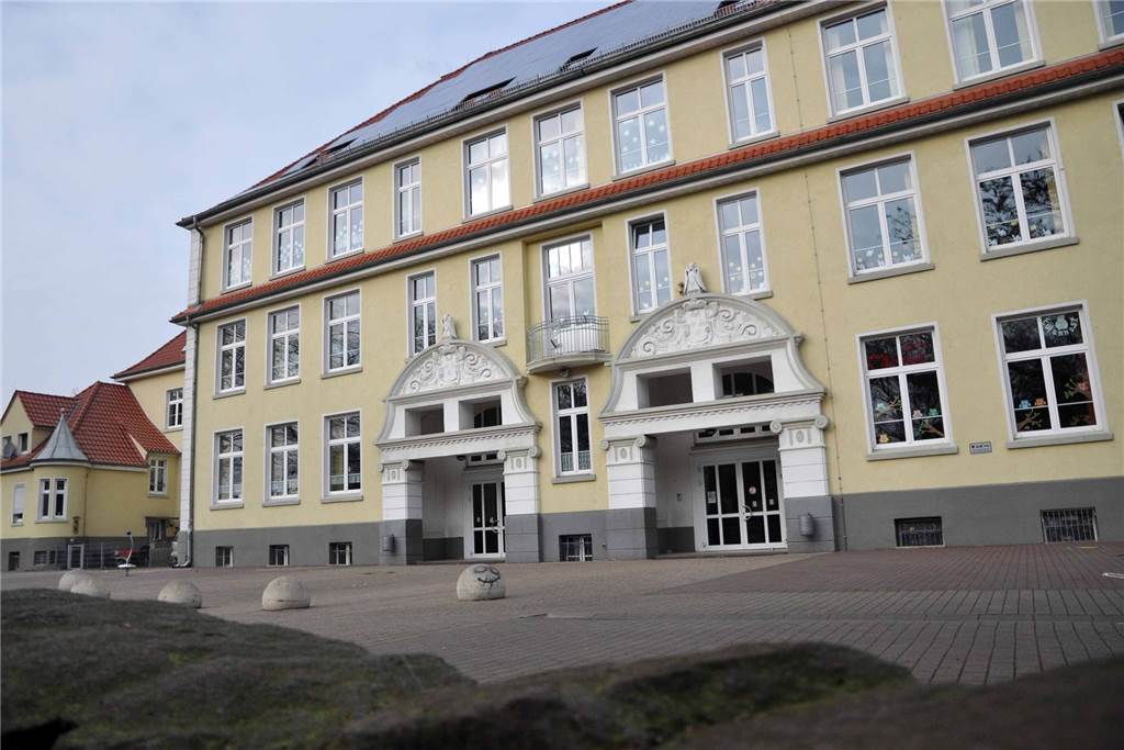 Trotz Masken: Castrop-Rauxels Schulen demonstrieren Zuversicht vor dem Start Grundschule am Busch