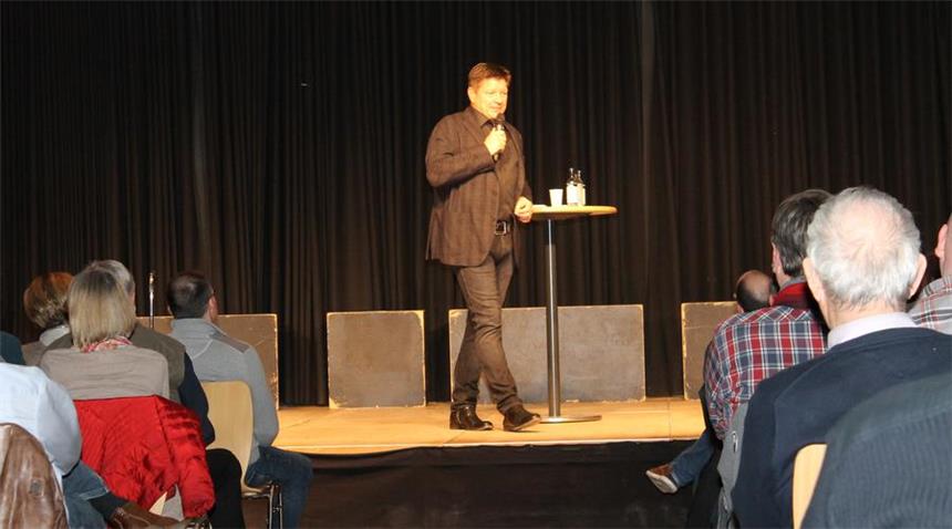 Günna zu Gast in der Gesamtschule Nordkirchen Günna`s Wortwitz begeisterte das Publikum.