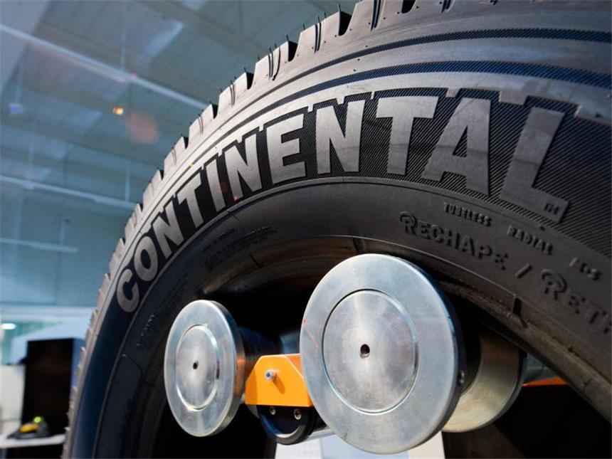 Conti legt 2013 beim operativen Gewinn zu - Umsatz stabil Günstige Rohstoffpreise helfen dem Zulieferer Continental trotz schwacher Autonachfrage. Foto: Julian Stratenschulte