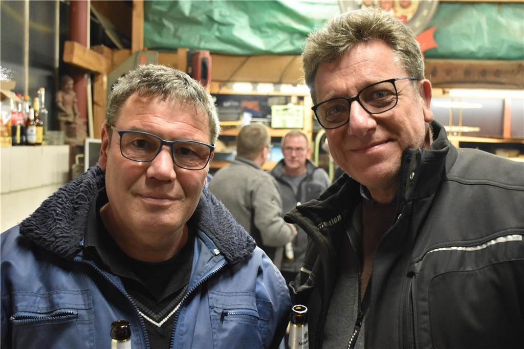 Wagenbau und Kartoffelpuffer: Nachbarn feiern 60 Jahre Karneval Günter Erning und Thomas Massing