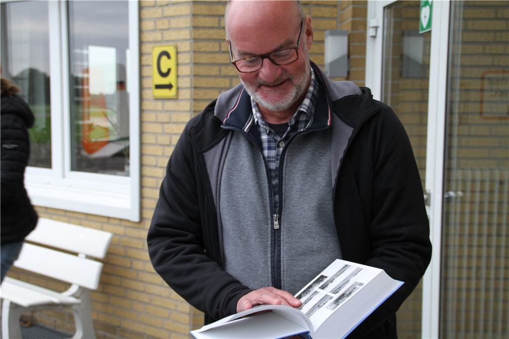 Genau vor 60 Jahren: Erste Landung auf dem Flugplatz Stadtlohn-Vreden Günter Schlüter ist absoluter Flugzeugliebhaber und schreibt sogar ein Buch über den Flugplatz.