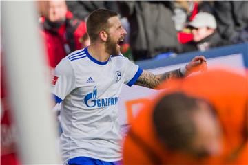 Guido Burgstaller brachte Schalke gegen Leverkusen früh in Führung. 