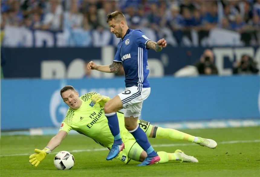 Die Konkurrenz im Schalker Sturm wächst Guido Burgstaller präsentierte sich in seinem ersten Halbjahr auf Schalke sehr treffsicher.