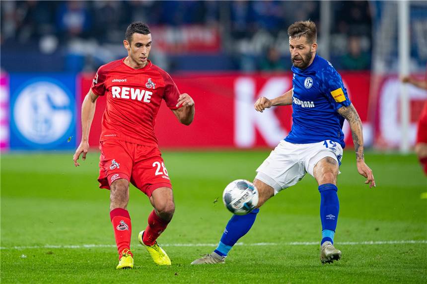 Lernen von „Burgi“: Im Schalker Sturm gibt es nicht nur eine „Press-Maschine“ Guido Burgstaller (r, hier gegen Kölns Ellyes Skhiri) hat den Kollegen gezeigt, wie richtig „gepresst“ wird. Droht ihm nun der „Fluch der guten Tat“?