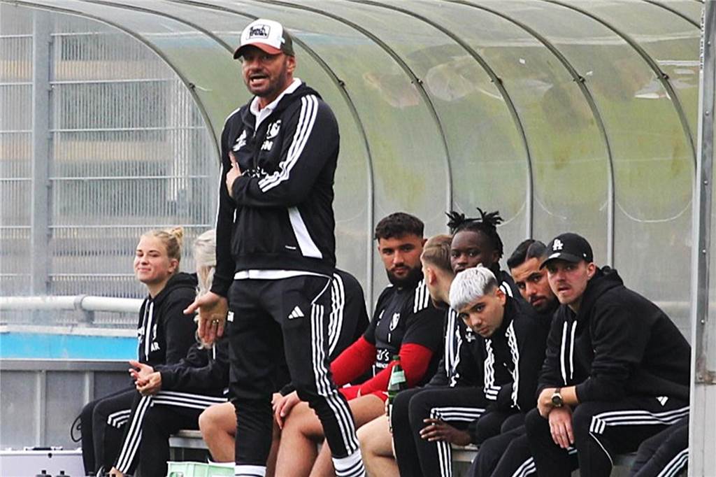 Gelsenkirchener Bezirksligist kündigt Trainerwechsel an: Neuer Job für Ex-Trainer des VfB Hüls Guido Naumann, ehemaliger Trainer des VfB Hüls, übernimmt den SV GE-Hessler 06 zur neuen Saison.