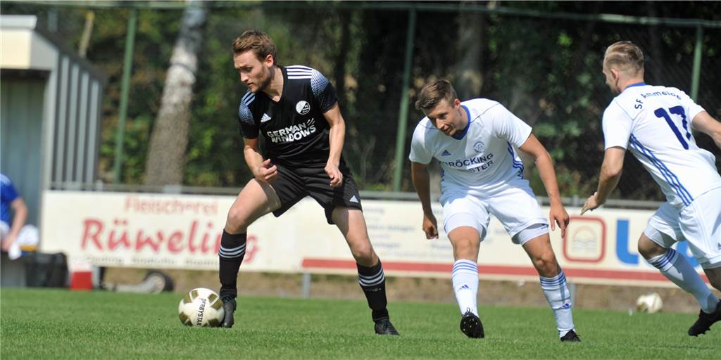 Fußball am Sonntag: Stadtlohn holt nächsten Sieg, SpVgg unterliegt erneut Guido Rave (l.) und der FC Oeding bekommen es mit der DJK Stadtlohn zu tun, die Sportfreunde Ammeloe erwarten den TuS Wüllen.