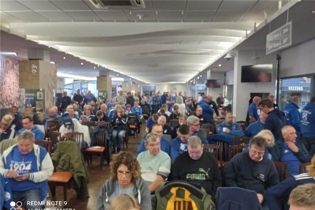 Schalke 04 kürzt weiter: Fan-Club Verband steht vor Herausforderungen Gut besucht war die Mitgliederversammlung des Schalker Fan-Club Verbandes im Raum "Tibulsky" der Veltins-Arena.