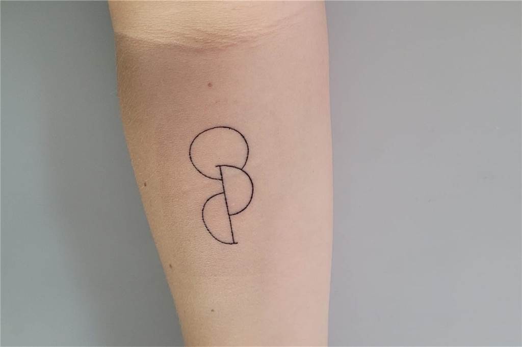 Jan Steffen aus Lünen trägt Organspendeausweis unter der Haut: Gut fünf Zentimeter groß ist das Organspendetattoo von Jan Steffen.