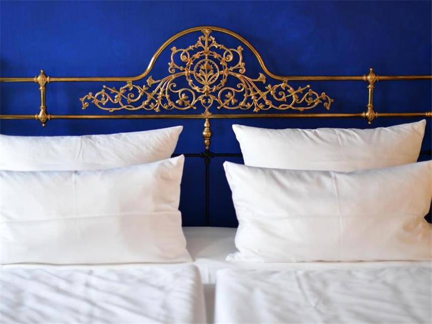 Dämpfer für Deutschland-Tourismus im Mai Gut gebettet im Hotel: Im Mai war der Deutschland-Tourismus gedämpft. Foto: Jens Kalaene