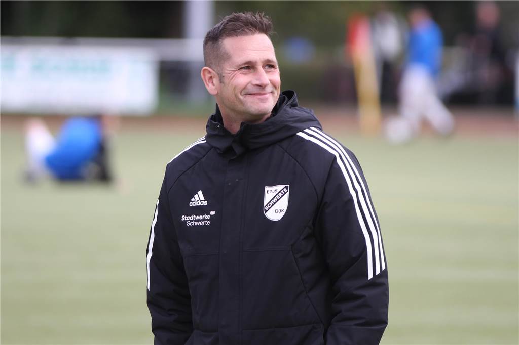Gut gelaunt: André Haberschuss, Trainer des ETuS/DJK Schwerte.