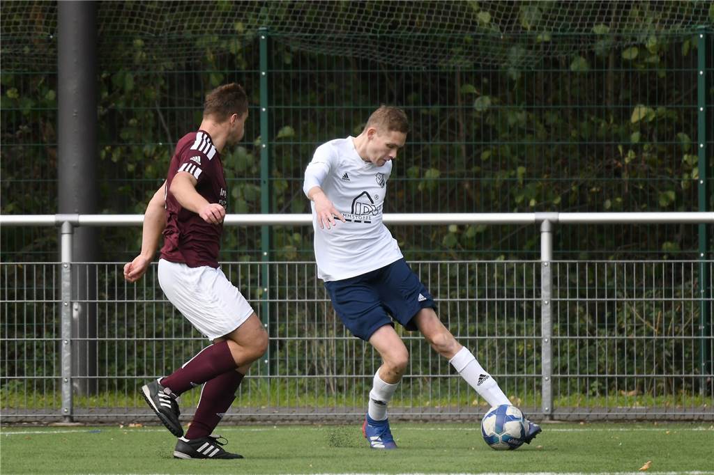 Gut lief es für den FC Frohlinde II (12.). Der FCF gewann das „Kellerduell“ gegen Falkenhorst Herne (13.) mit 5:0 (1:0). Tim Kuit (45.), Pascal Adrian (63.), Lukas Kothe (83./86.) und Jan Frontschak waren beim zweiten Saisonsieg erfolgreich.