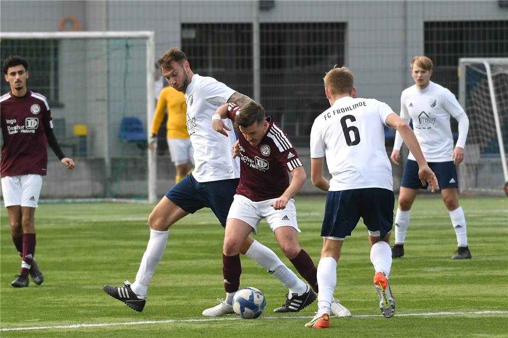 Gut lief es für den FC Frohlinde II (12.). Der FCF gewann das „Kellerduell“ gegen Falkenhorst Herne (13.) mit 5:0 (1:0). Tim Kuit (45.), Pascal Adrian (63.), Lukas Kothe (83./86.) und Jan Frontschak waren beim zweiten Saisonsieg erfolgreich.