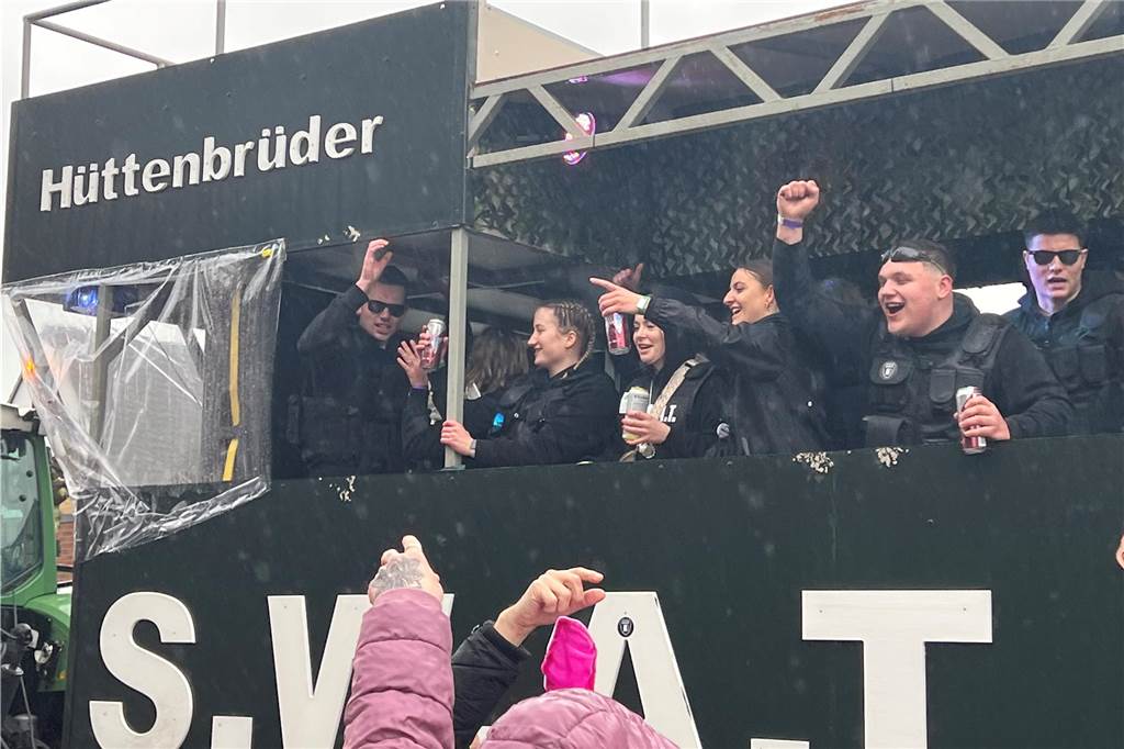 Gute Laune beim Karnevalsumzug in Südlohn.