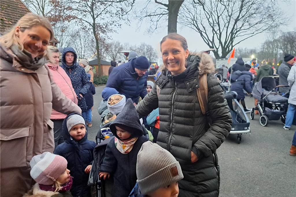 Gute Laune für Groß und Klein gab es bei Bettinas Winterzauber 2023 auf dem Hof Hueske.