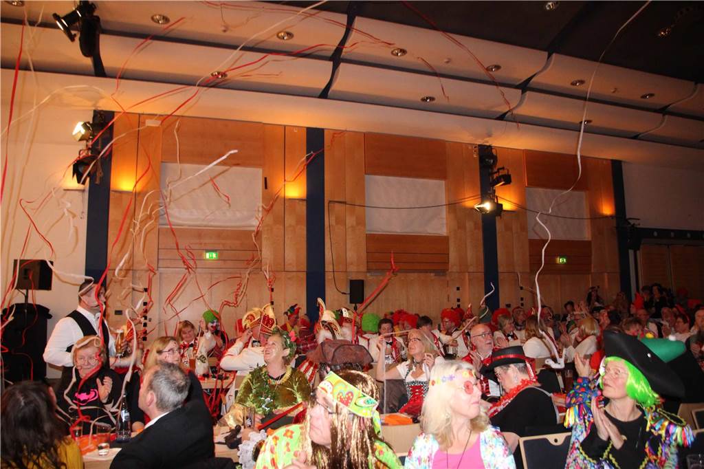 Gute Laune und ausgelassene Stimmung ließen den Kolpingsaal am Freitag (10.2.) erbeben.