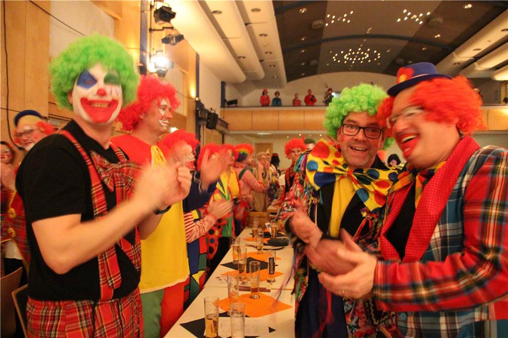 Gute Laune und ausgelassene Stimmung ließen den Kolpingsaal am Freitag (10.2.) erbeben.