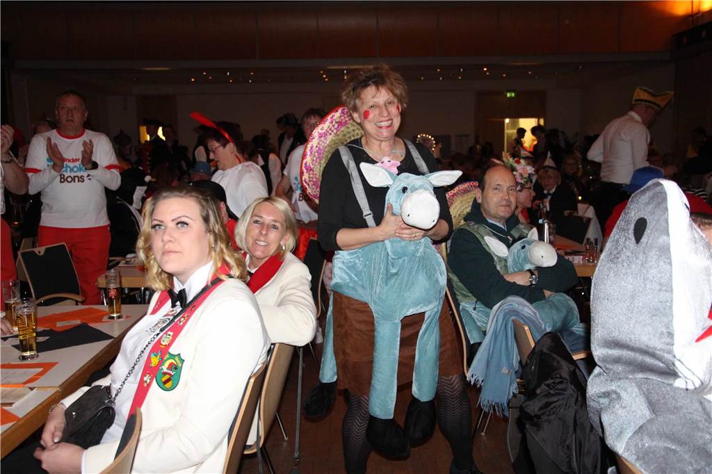 Gute Laune und ausgelassene Stimmung ließen den Kolpingsaal am Freitag (10.2.) erbeben.