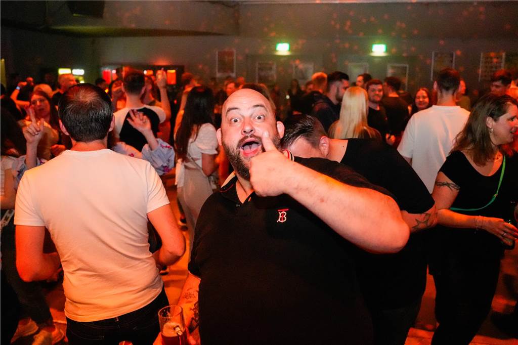 Gute Party, gute Laune: Im FZW haben viele Menschen in den Mai getanzt.