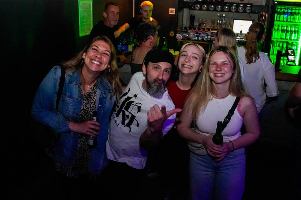 Gute Party, gute Laune: Im FZW haben viele Menschen in den Mai getanzt.