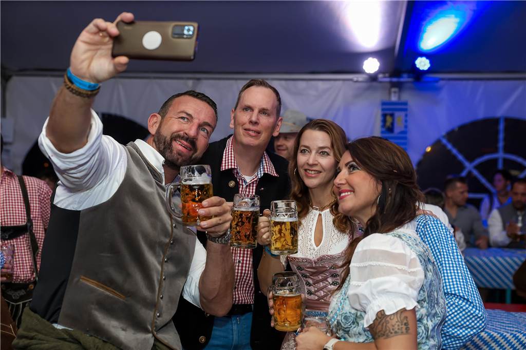 Gute Stimmung herrschte am Samstag (21.9.) beim Oktoberfest in Schermbeck.