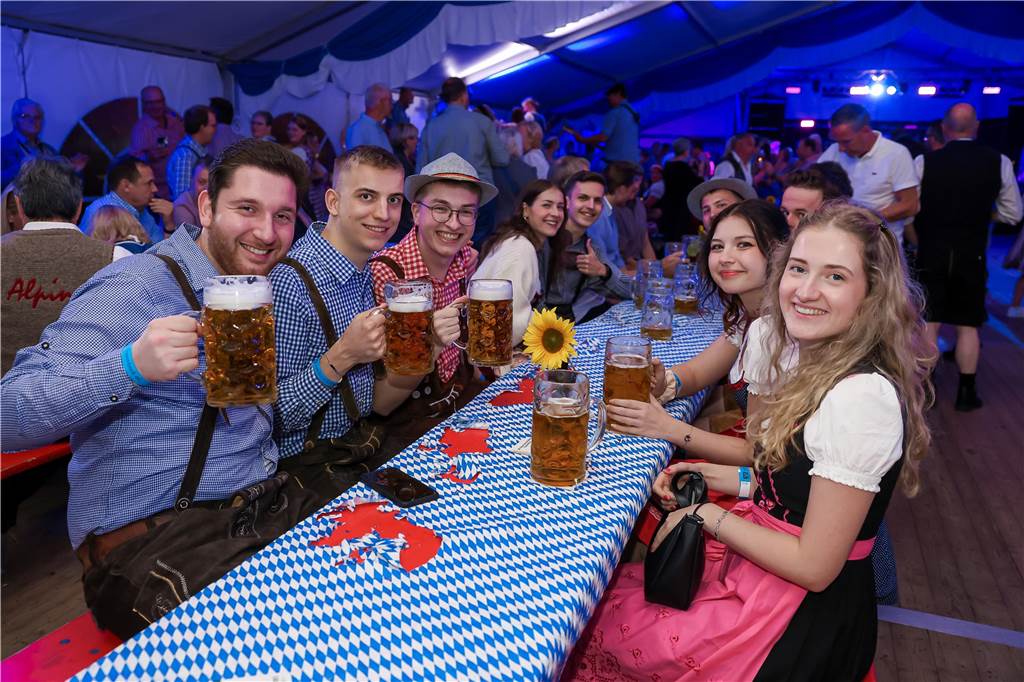 Gute Stimmung herrschte am Samstag (21.9.) beim Oktoberfest in Schermbeck.