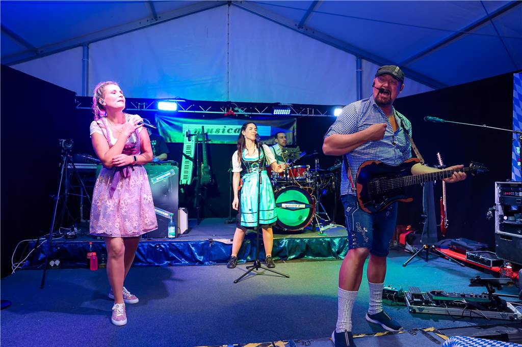 Gute Stimmung herrschte am Samstag (21.9.) beim Oktoberfest in Schermbeck.