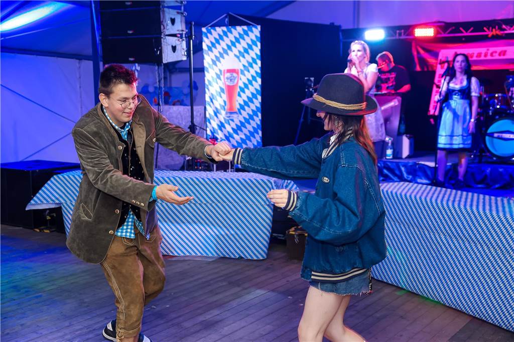 Gute Stimmung herrschte am Samstag (21.9.) beim Oktoberfest in Schermbeck.