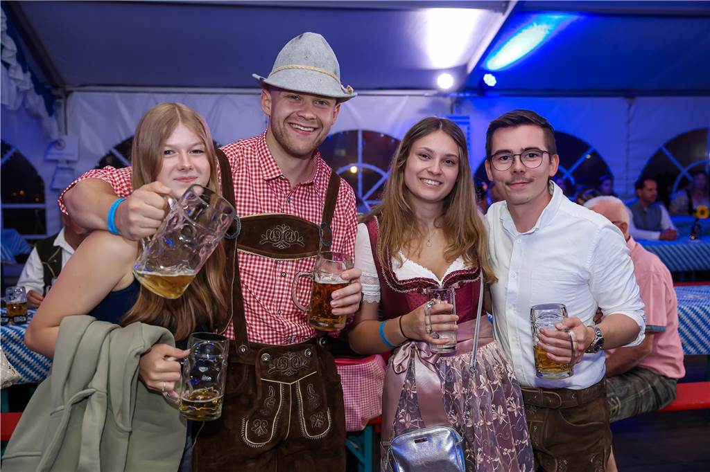 Gute Stimmung herrschte am Samstag (21.9.) beim Oktoberfest in Schermbeck.