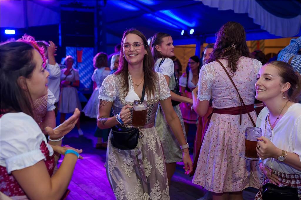 Gute Stimmung herrschte am Samstag (21.9.) beim Oktoberfest in Schermbeck.
