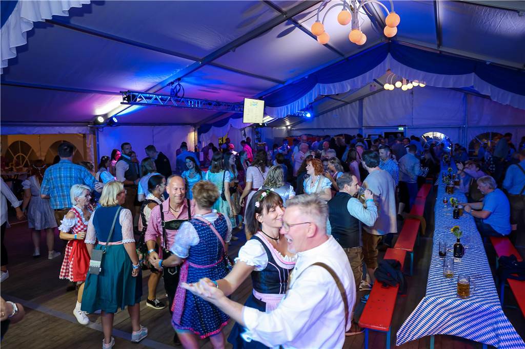Gute Stimmung herrschte am Samstag (21.9.) beim Oktoberfest in Schermbeck.