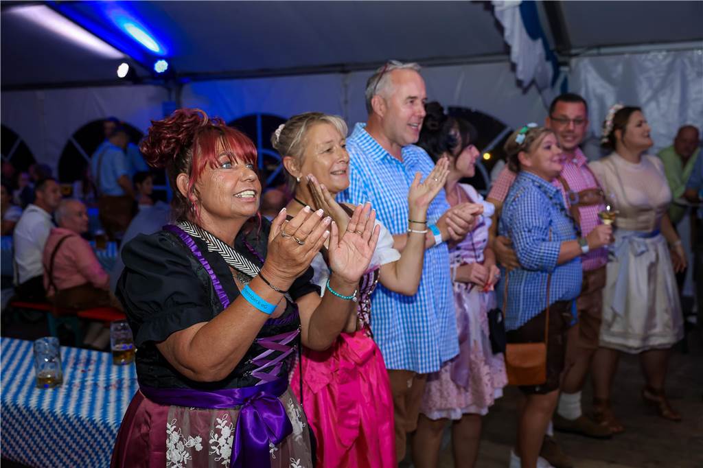 Gute Stimmung herrschte am Samstag (21.9.) beim Oktoberfest in Schermbeck.