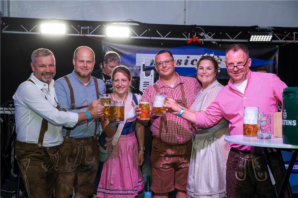 Gute Stimmung herrschte am Samstag (21.9.) beim Oktoberfest in Schermbeck.