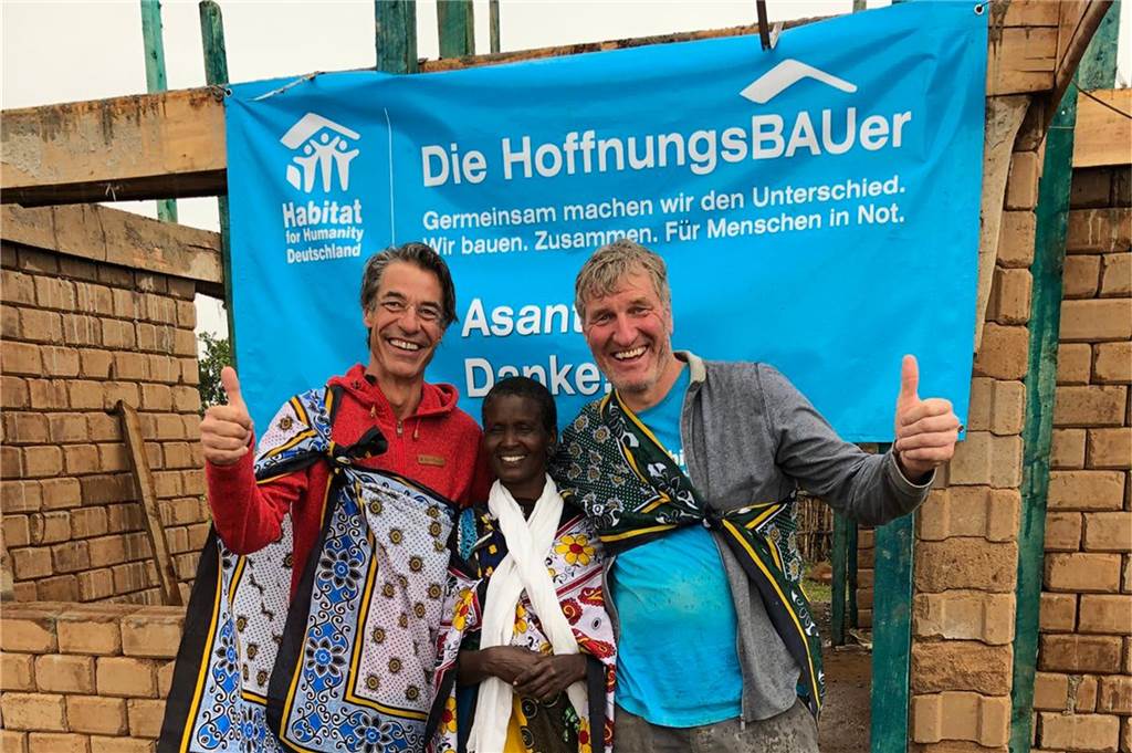Oedinger Bauunternehmer Hubert Epping (58) war als „Hoffnungsbauer“ in Kenia Gute Stimmung herrschte bei den „Hoffnungsbauern“.