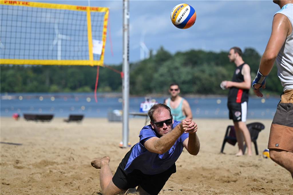 Gutes Wetter, spaßige wie hochklassige Duelle und viele motivierte Teilnehmer: Die ersten Halterner Beachvolleyball-Stadtmeisterschaften waren ein voller Erfolg.