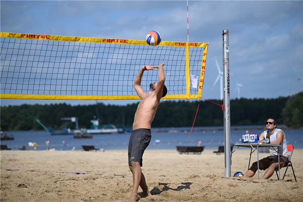 Gutes Wetter, spaßige wie hochklassige Duelle und viele motivierte Teilnehmer: Die ersten Halterner Beachvolleyball-Stadtmeisterschaften waren ein voller Erfolg.