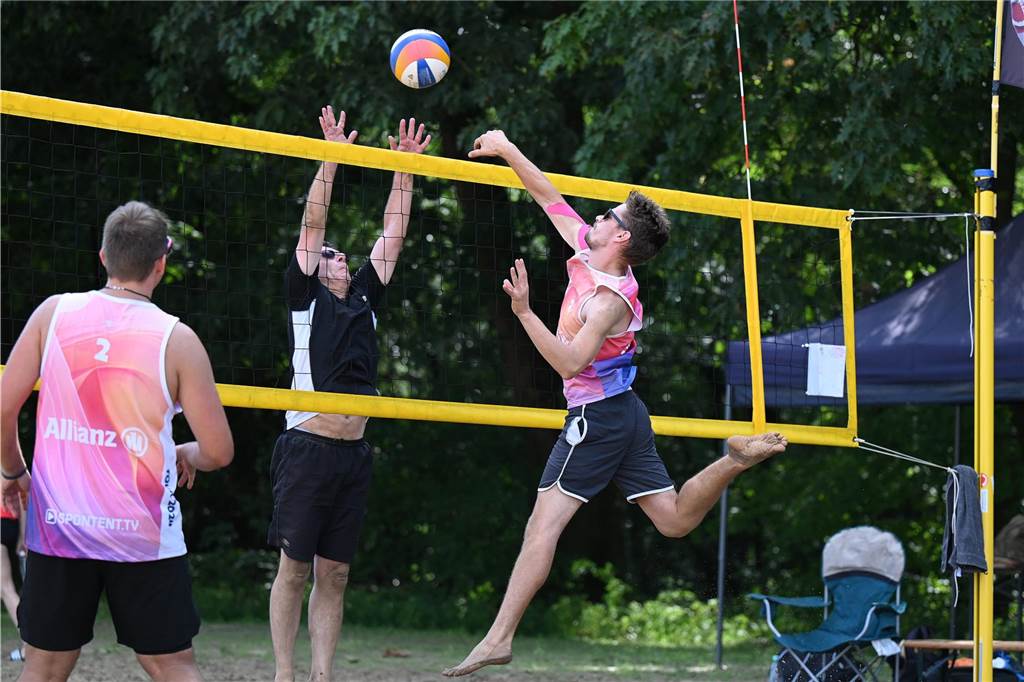 Gutes Wetter, spaßige wie hochklassige Duelle und viele motivierte Teilnehmer: Die ersten Halterner Beachvolleyball-Stadtmeisterschaften waren ein voller Erfolg.