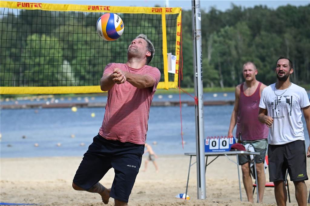 Gutes Wetter, spaßige wie hochklassige Duelle und viele motivierte Teilnehmer: Die ersten Halterner Beachvolleyball-Stadtmeisterschaften waren ein voller Erfolg.