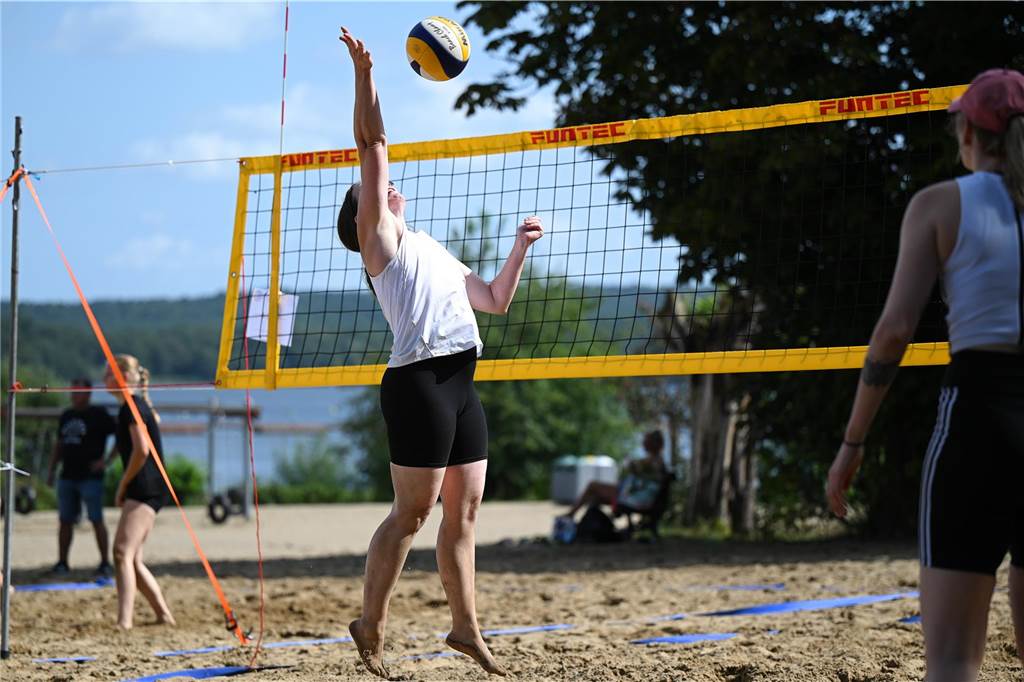 Gutes Wetter, spaßige wie hochklassige Duelle und viele motivierte Teilnehmer: Die ersten Halterner Beachvolleyball-Stadtmeisterschaften waren ein voller Erfolg.