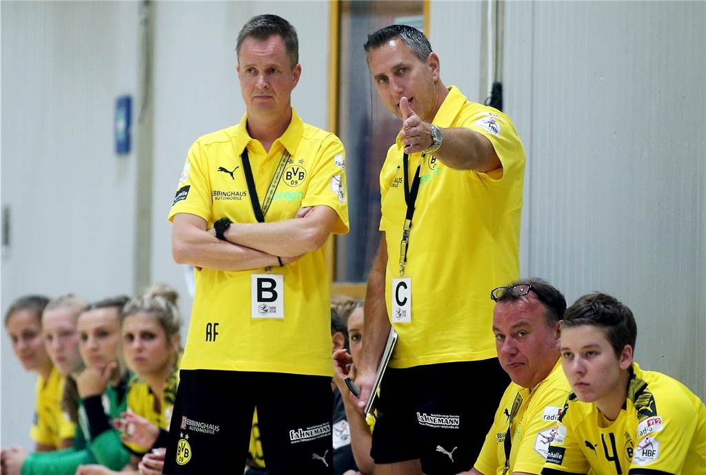 BVB-Trainer André Fuhr macht klare Ansage: Wollen als Tabellenführer unterm Weihnachtsbaum sitzen Haben gute Arbeit geleistet: BVB-Coach André Fuhr (l.) mit Co-Trainer Andreas Kuno.