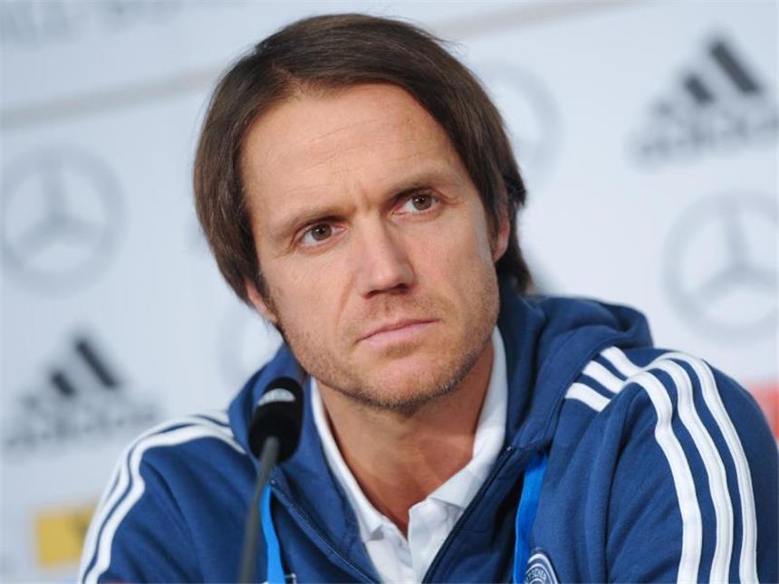 Löw-Assistent Schneider kritisiert Youth League Hält die Belastung in der Youth League für zu hoch: Thomas Schneider. Foto: Britta Pedersen