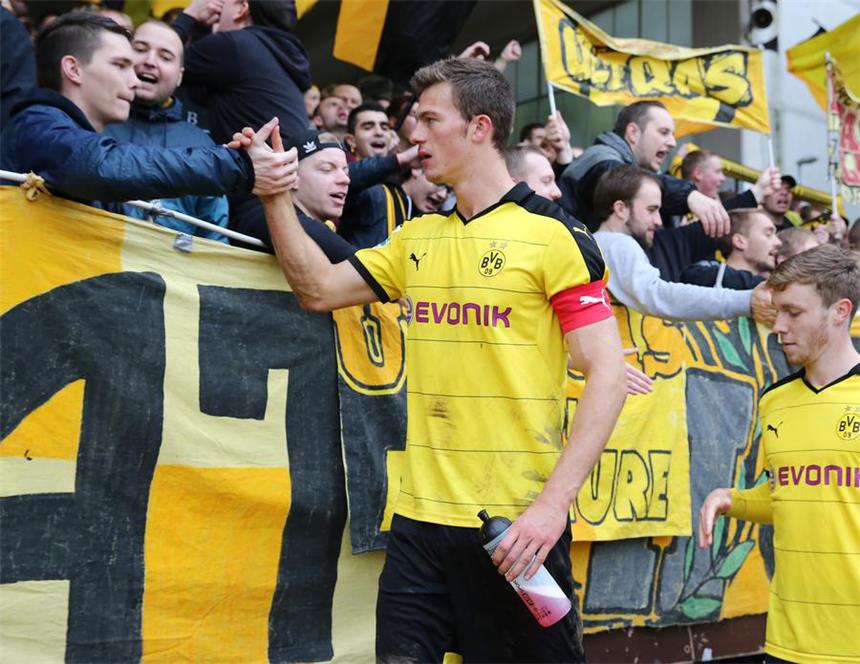 Zimmermann und Stankovic halten BVB II-Abwehr dicht Hält die Dortmunder Abwehr zusammen: Christoph Zimmermann.