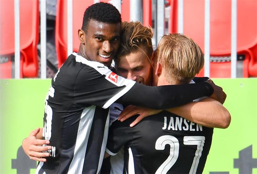 Johannes Geis wird in Sevilla nicht glücklich Haji Wright mischt mit dem SV Sandhausen die 2. Bundesliga auf.