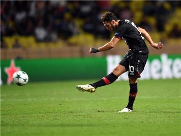 Hakan Calhanoglu ist trotz eines Trauerfalls in seiner Familie mit dem Team nach Bremen gereist. Foto: Federico Gambarini